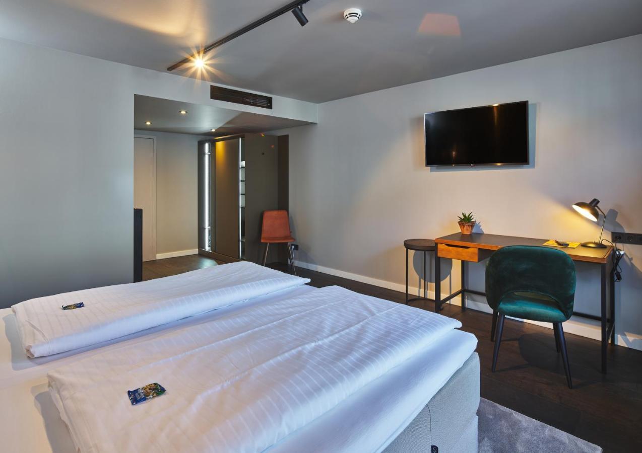Large Double Room