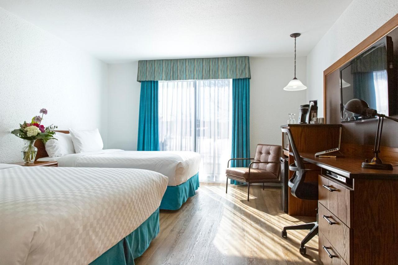 Standard Queen Room Two Queen Beds