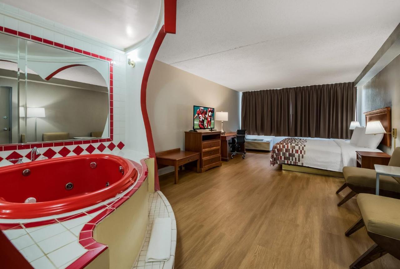 King Suite Spa Bath