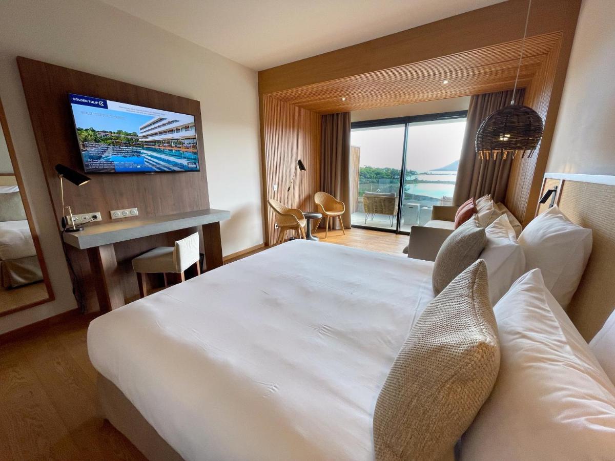 Junior King Suite Sea View