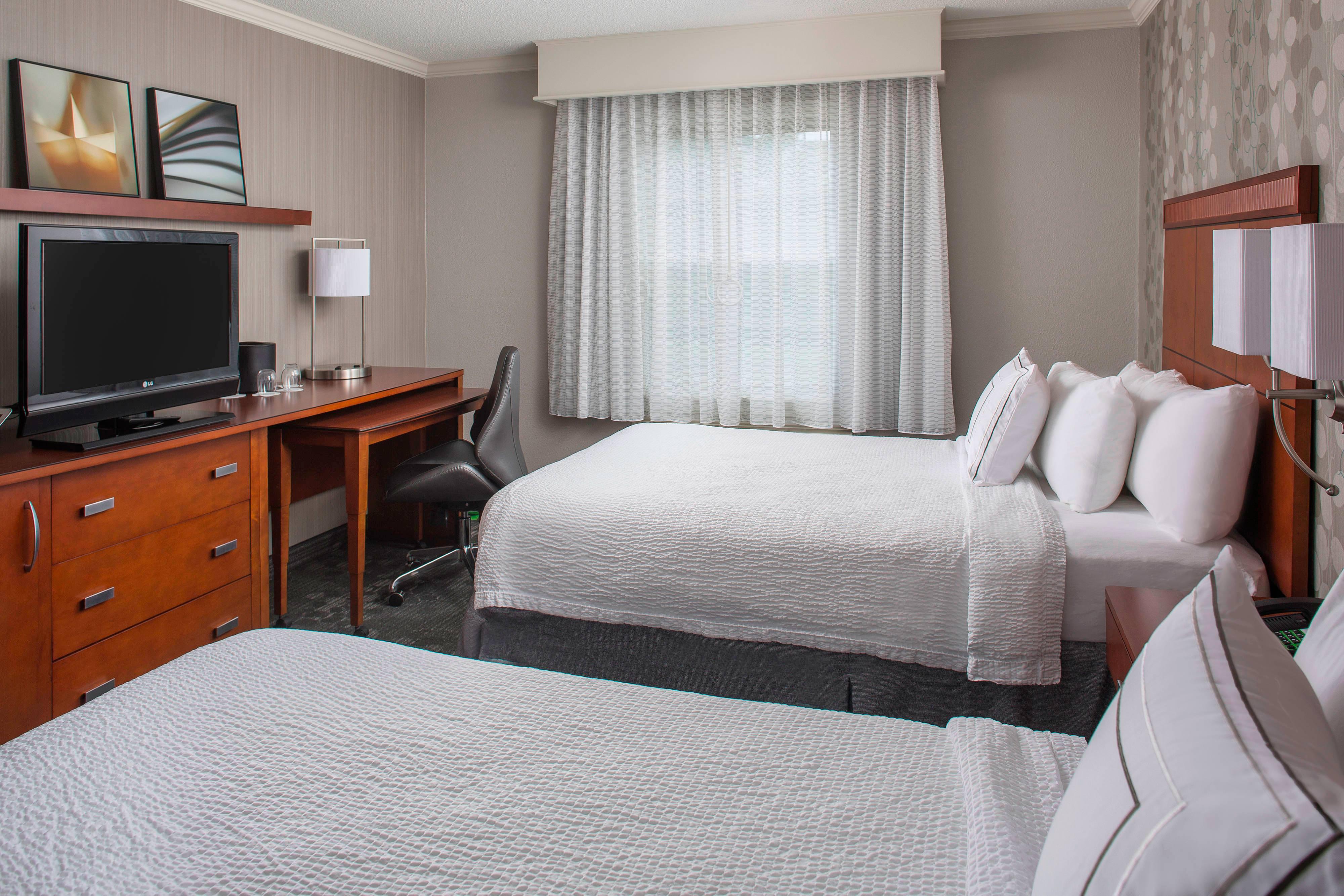 Mobility or Hearing Accessible Guestroom Two Doubles Tub,1386079586:JPEG