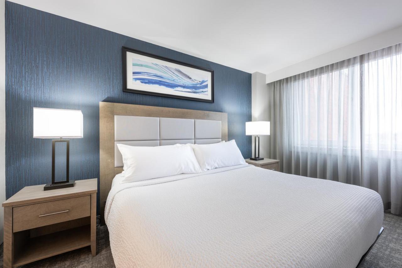 Superior King Suite