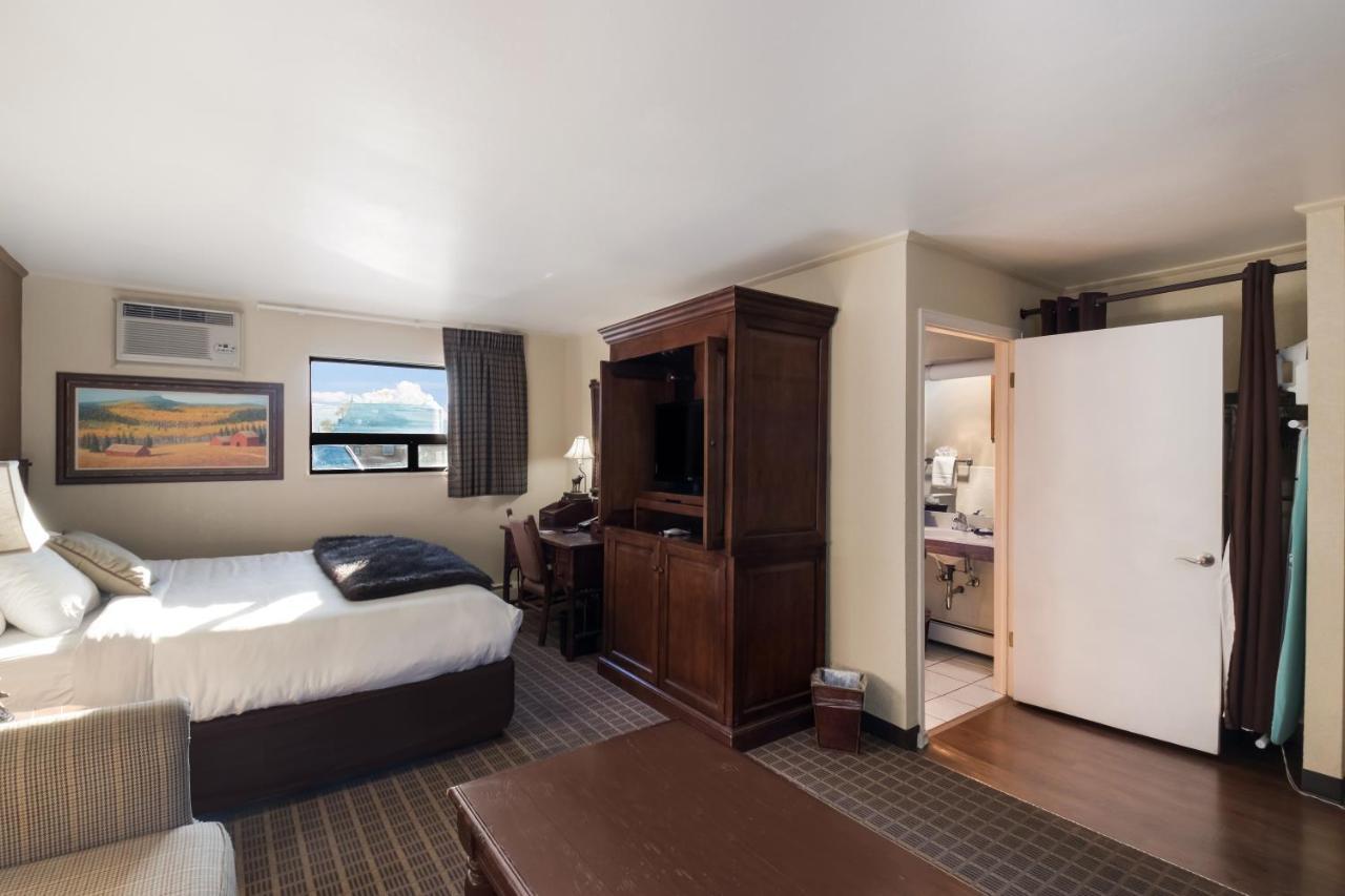 Signature Room, 1 King Bed, Disability Access