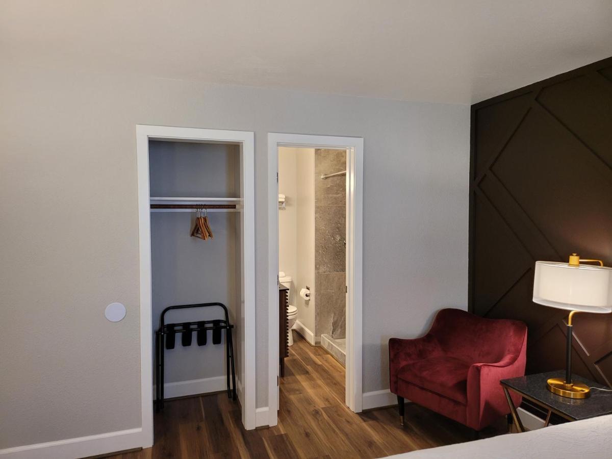 Queen Suite