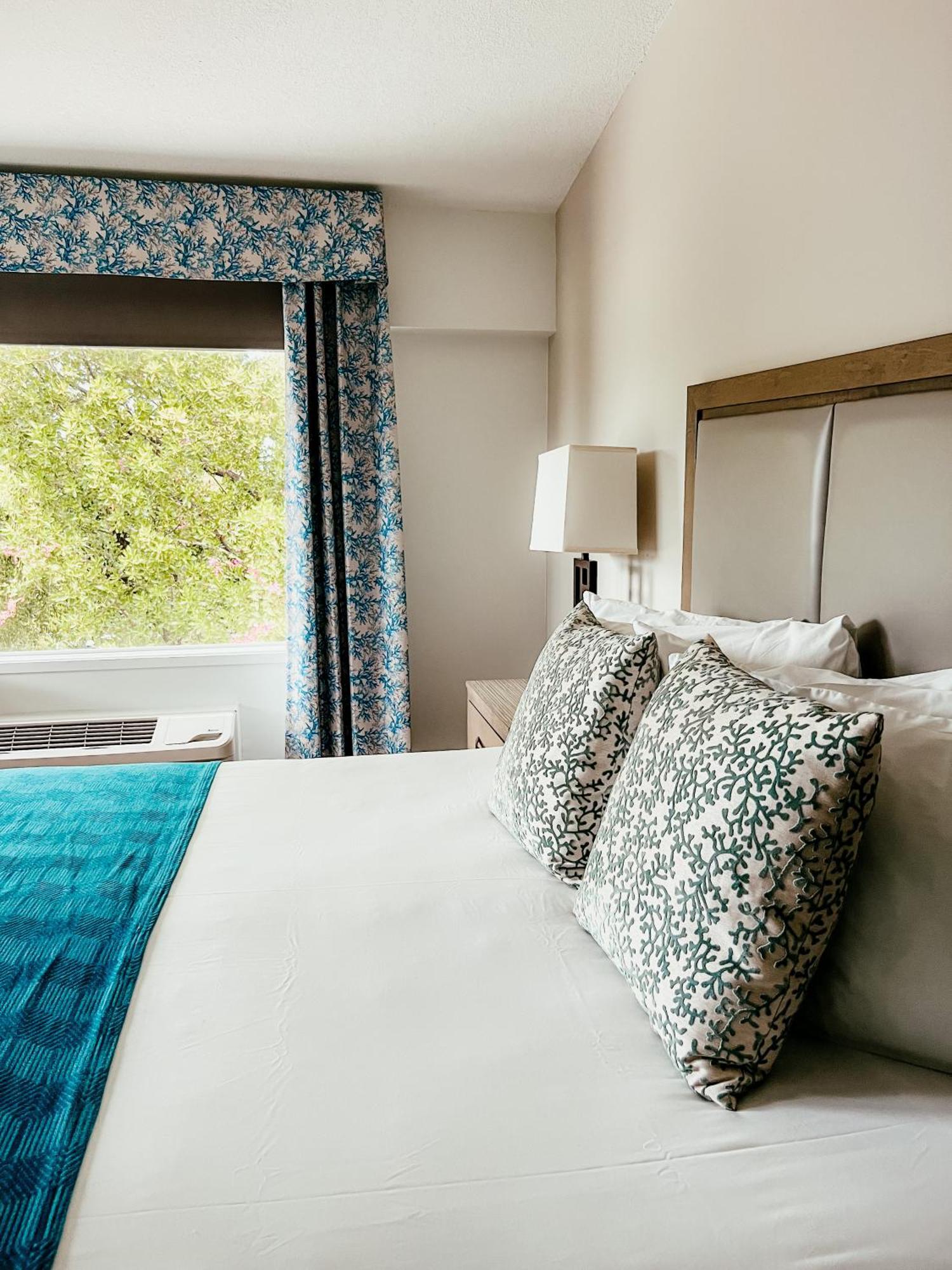 Premier Island View Two Double Beds