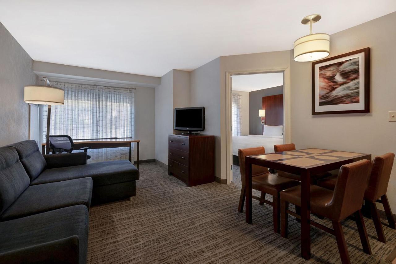 Two-Bedroom Suite,1395397661:JPEG