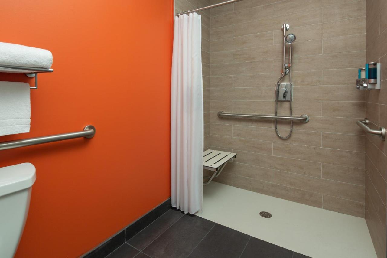 Aloft, Guest room, 1 King