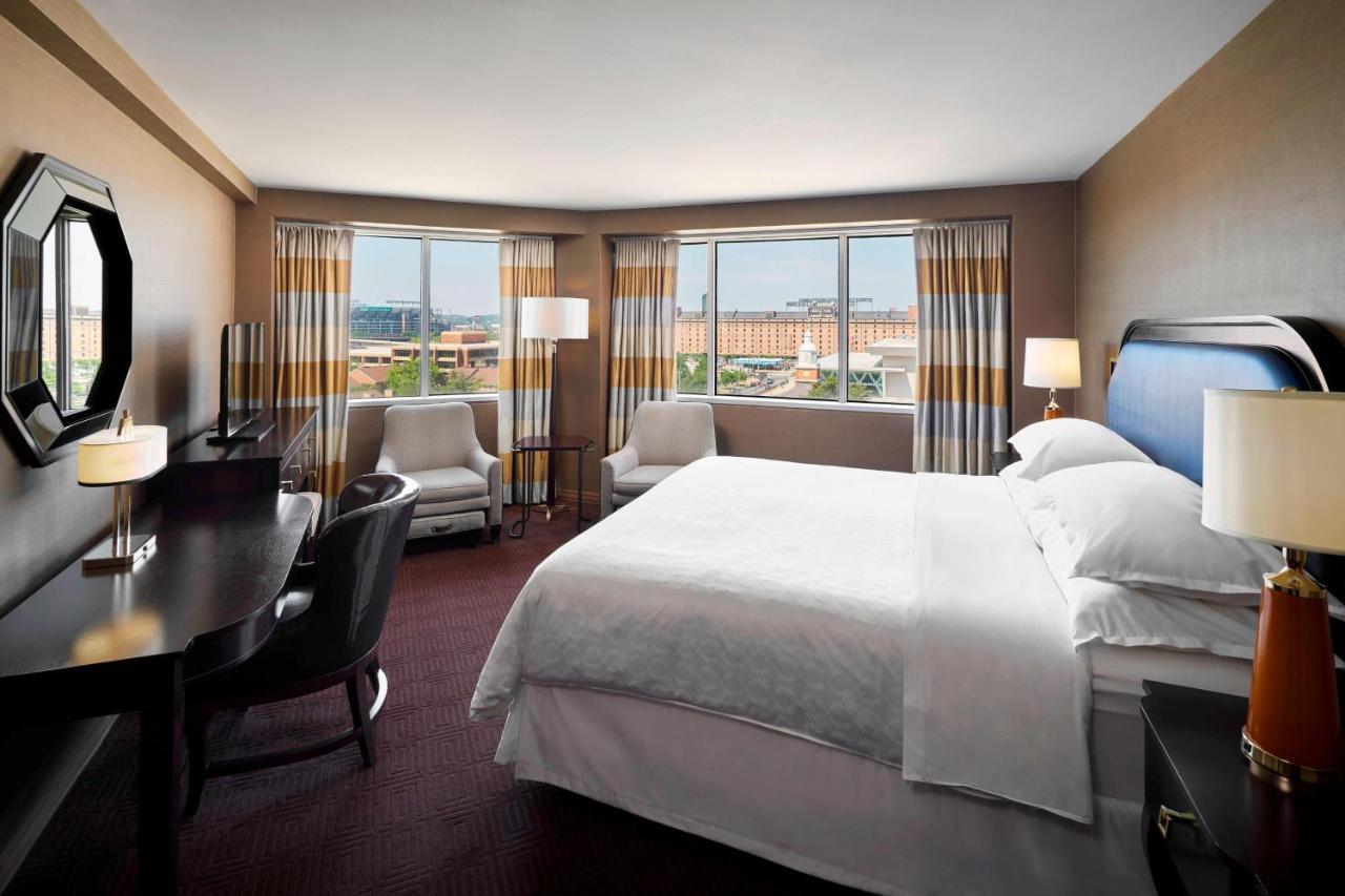 Deluxe, Guest room, 1 King, City view