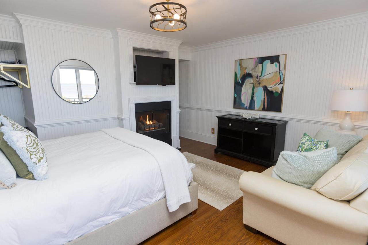 Queen Suite with Sea View