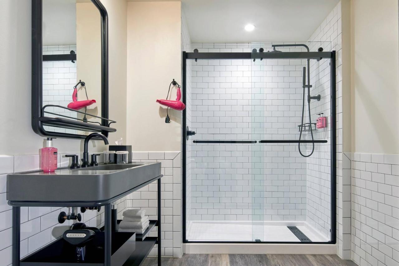 King Room - Hearing Accessible