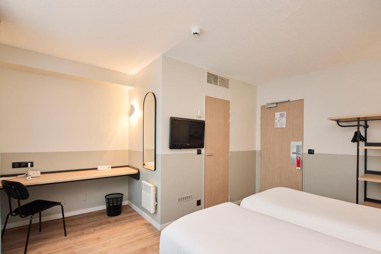 Standard Twin Room,1397187845:JPEG