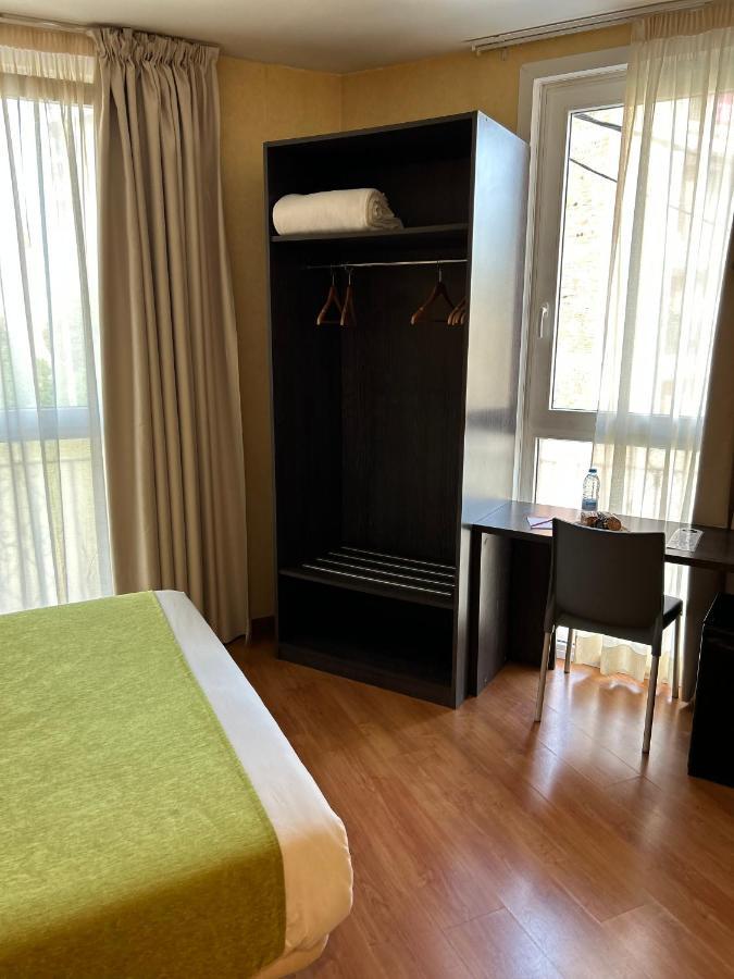 Single Room Private Bathroom