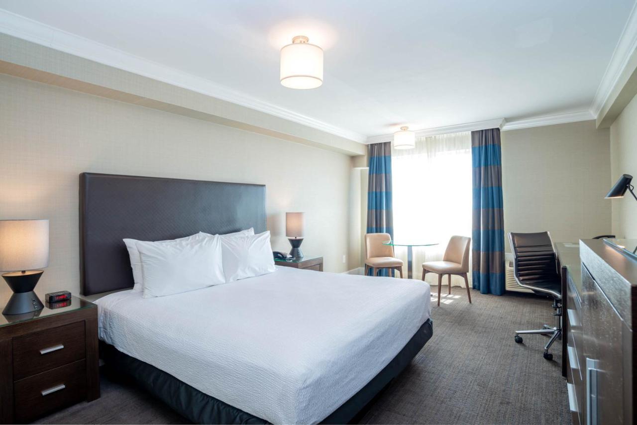 Standard Room 1 King Bed