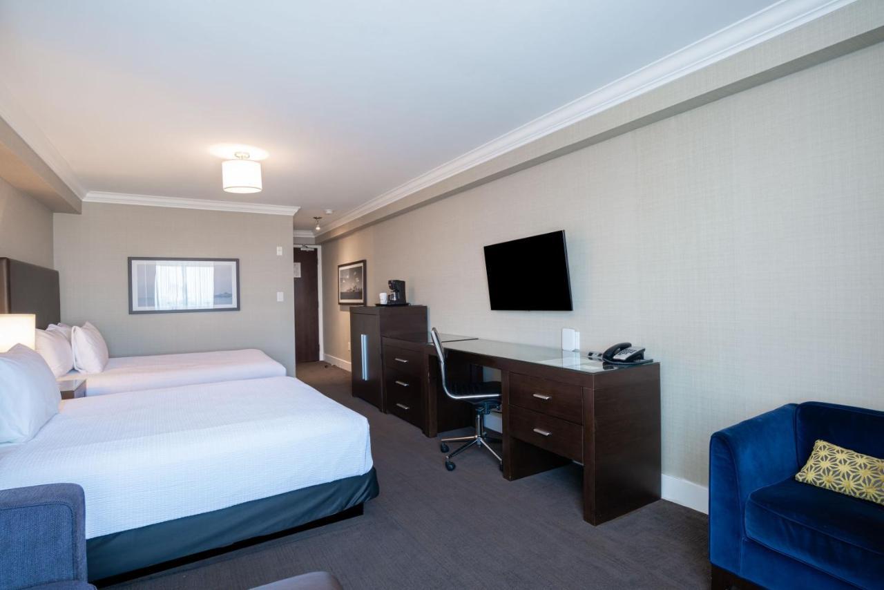 Grand Room 2 Queen Beds