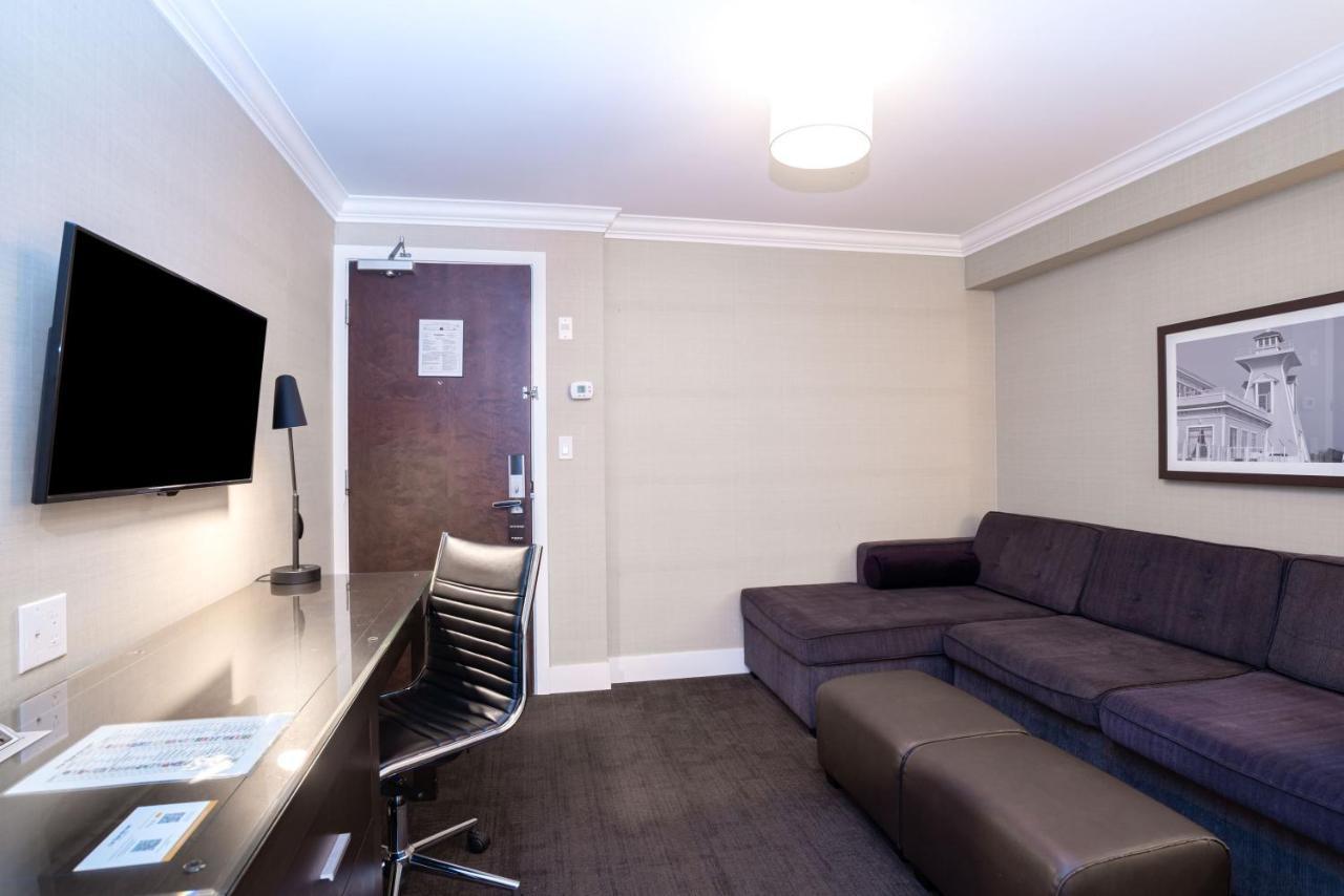 Standard Suite 1 King Bed Kitchenette