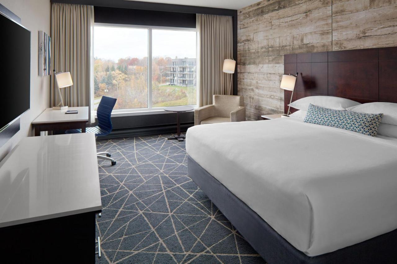 Guest Room 1 King