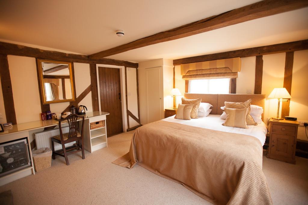 Double Room Private Bathroom