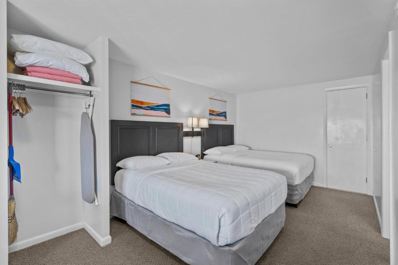 Queen Room Two Queen Beds