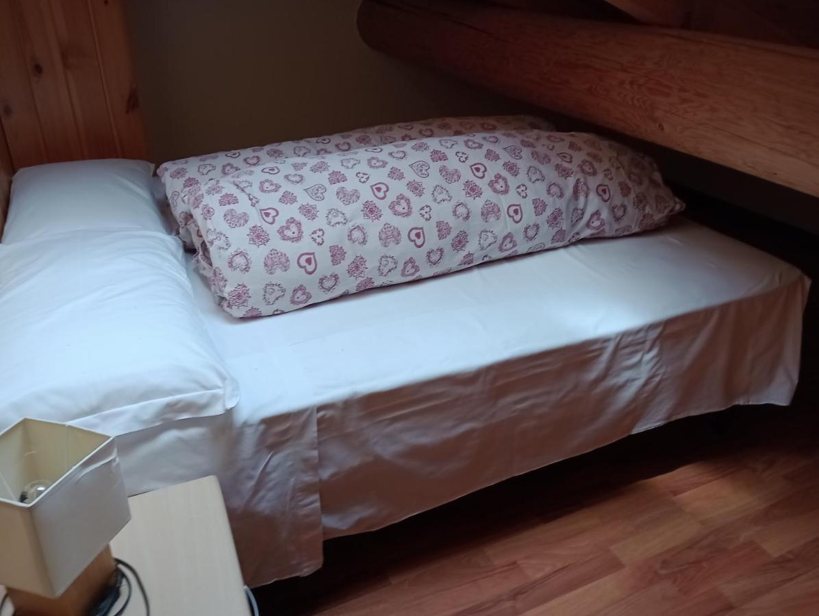 Family Room,1402423250:JPEG