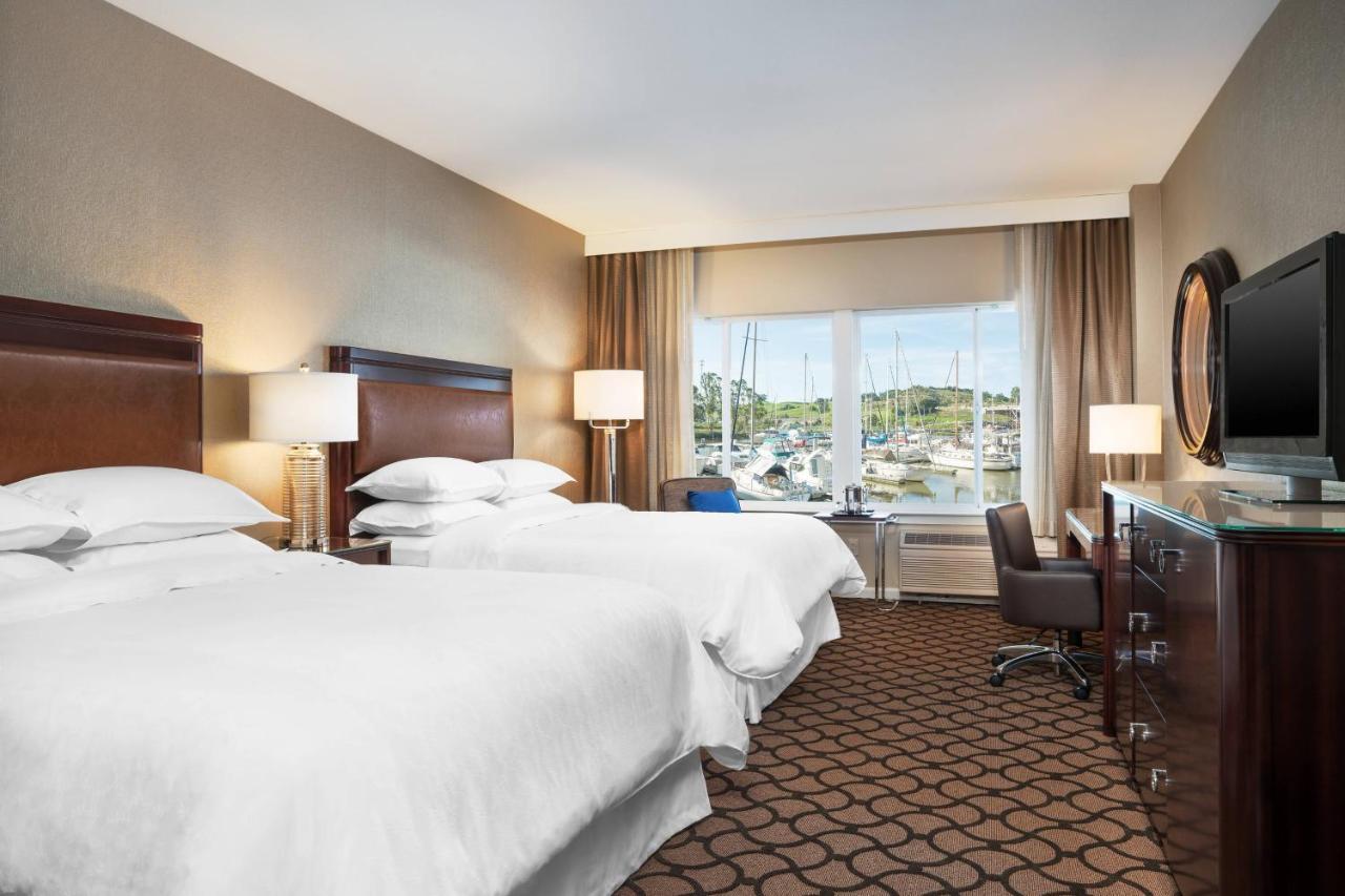 Deluxe Queen Room with Two Queen Beds with Patio and Marina View