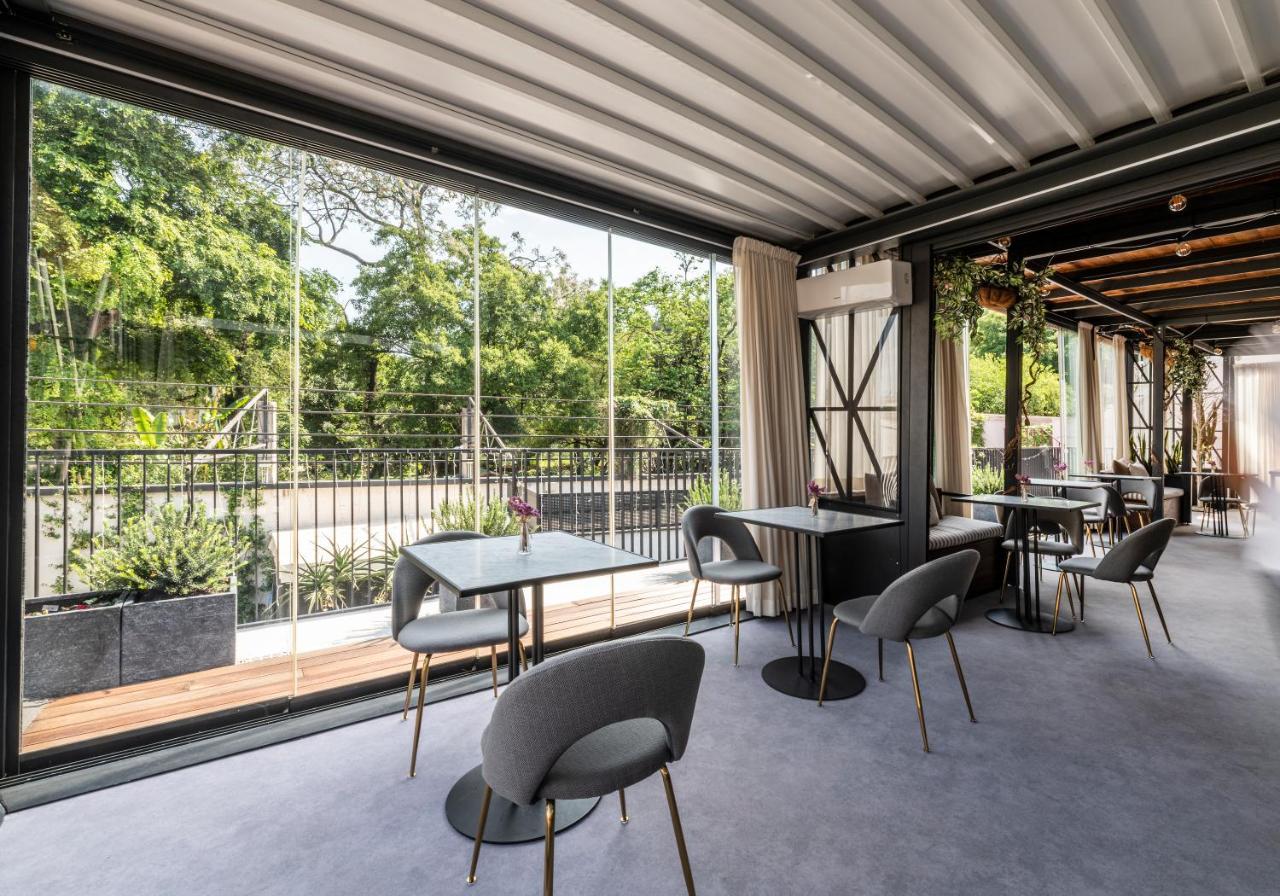 Superior Double or Twin Room Garden View