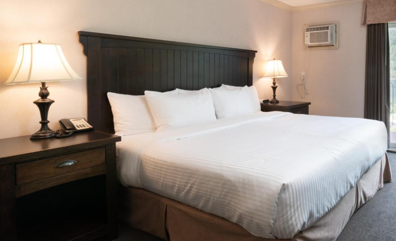 Queen Room Two Queen Beds
