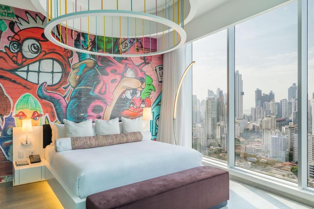 Penthouse King Suite with Partial City View and Whirlpool
