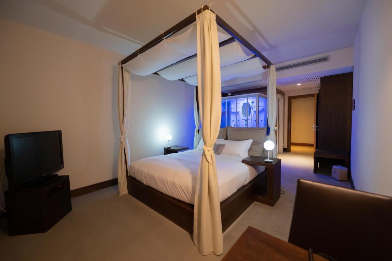 Prestige Double Room Hot Tub Sea View