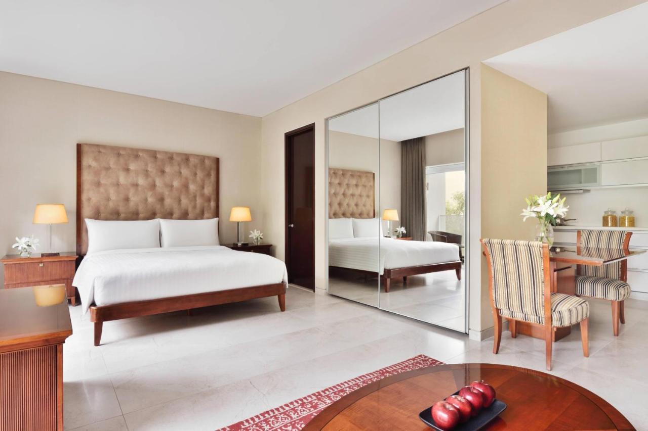 Studio Suite, Balcony, Kitchenette