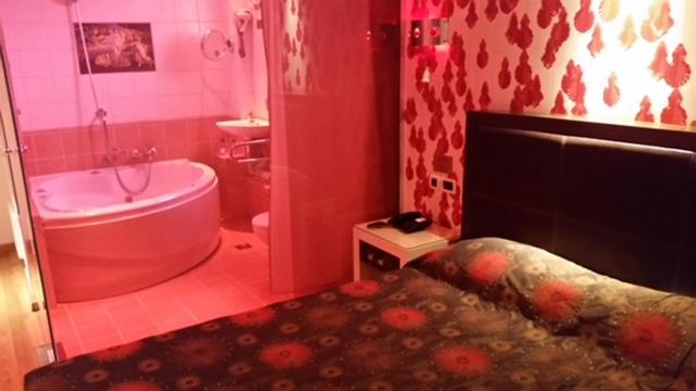 King Room Spa Bath