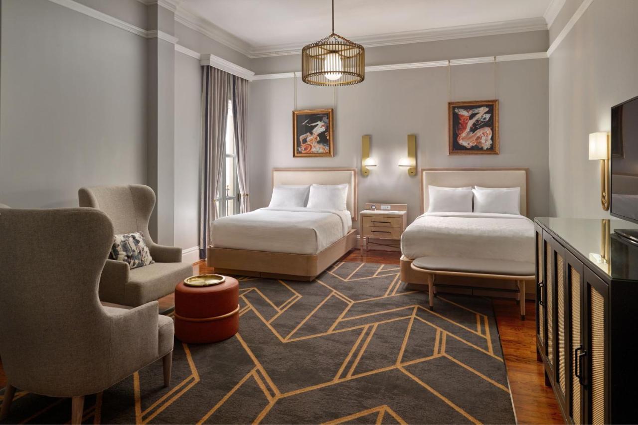 Standard Queen Room Two Queen Beds Atrium View