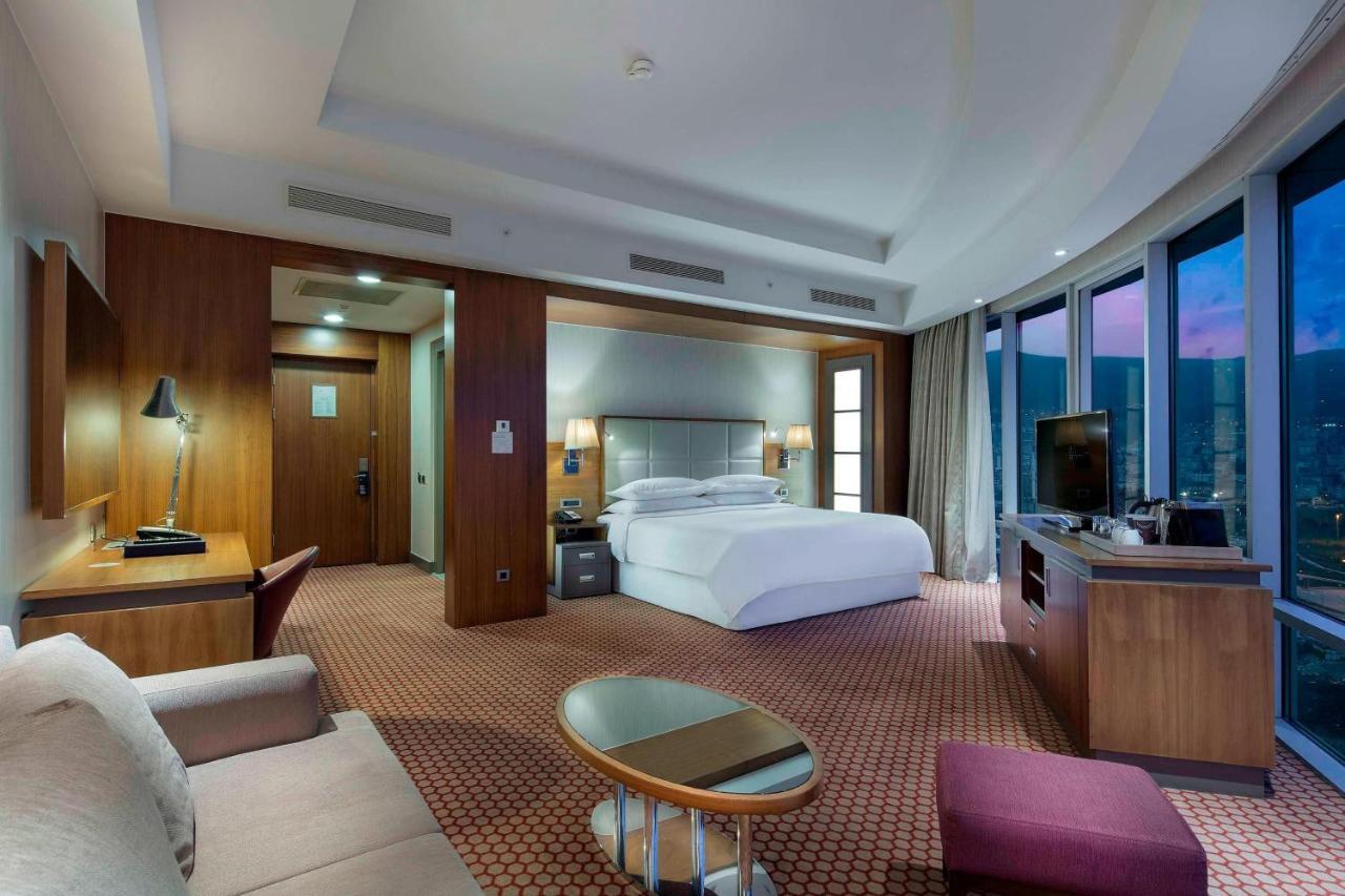 Deluxe Club Room