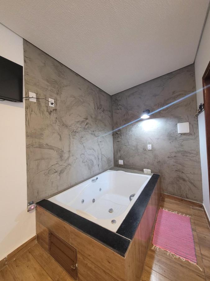 Suíte com Banheira de Hidromassagem