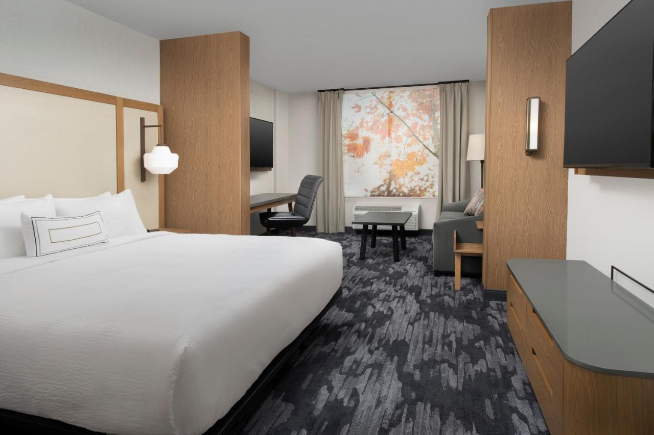 Suite, 1 King, Sofa bed