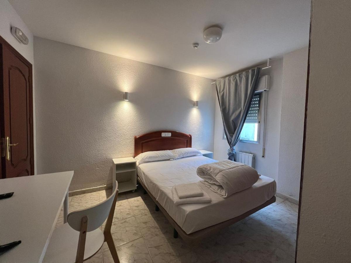 Single Room,1381609487:JPEG