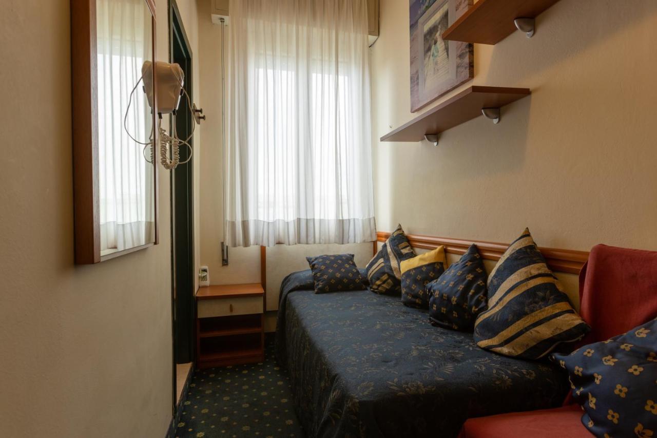Small Single Room