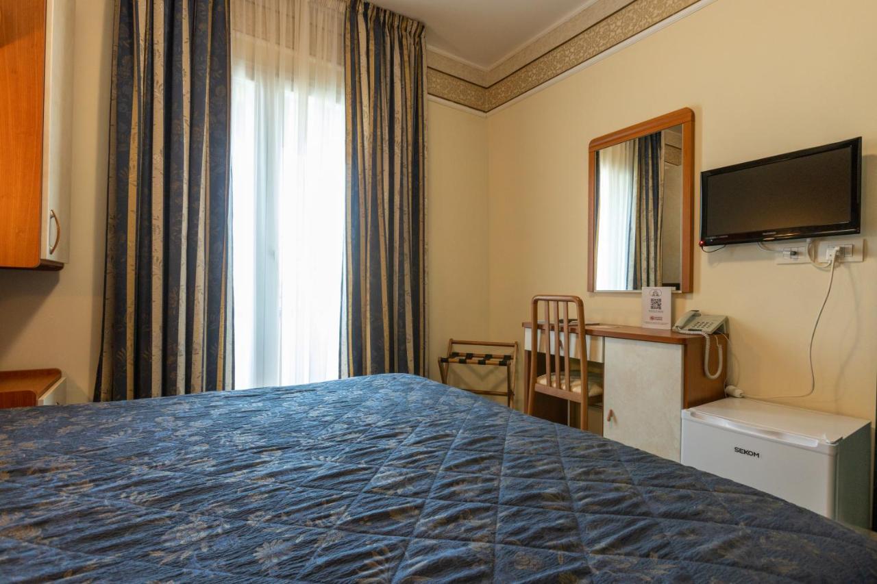Superior Double or Twin Room Sea View