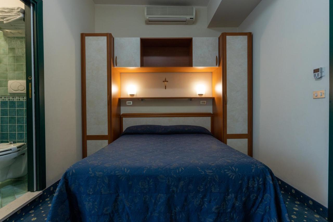 Superior Double or Twin Room Sea View