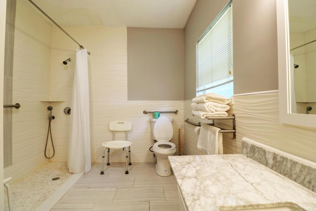 Queen Room with Two Queen Beds - Disability Access