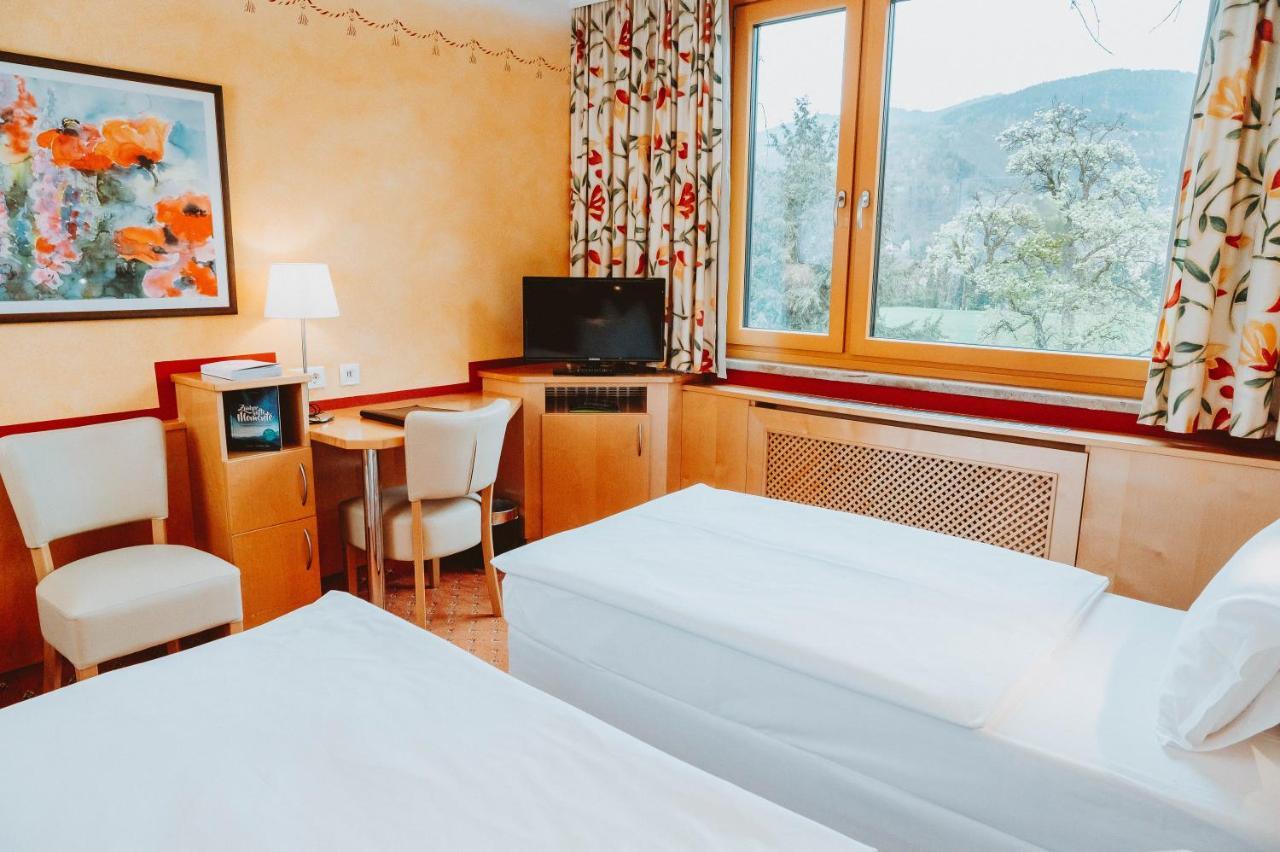 Doppelzimmer mit Gartenblick