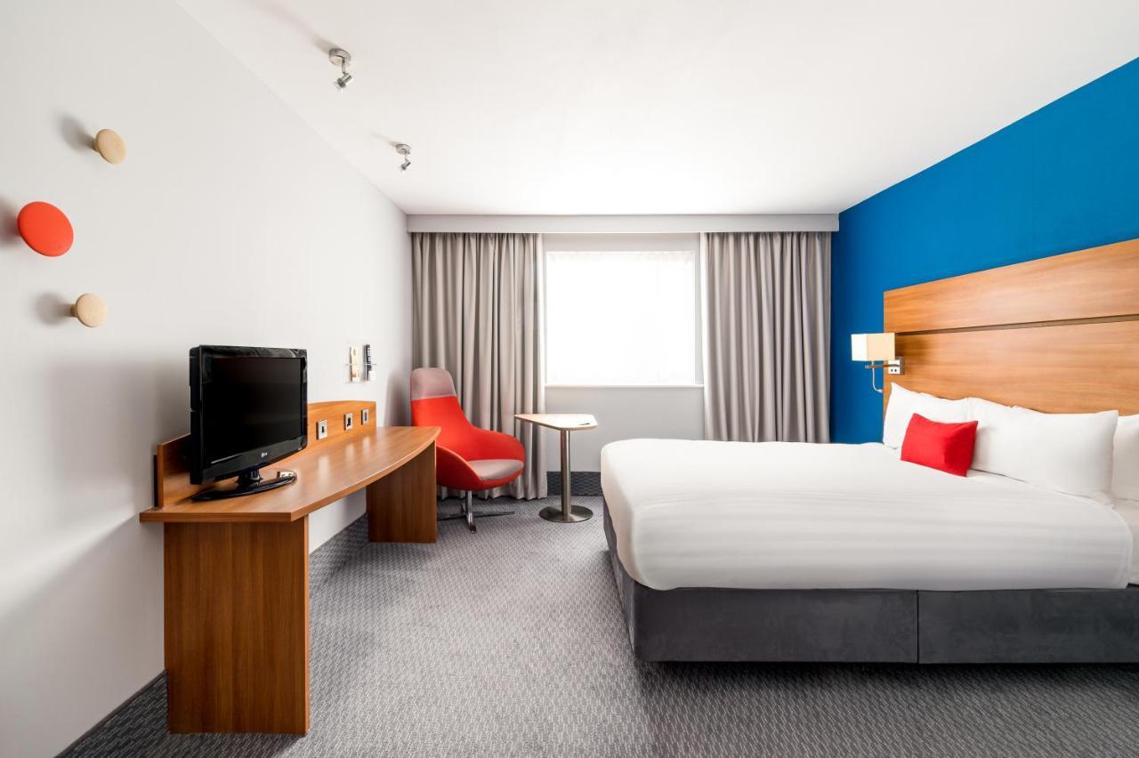 Standard King Room Hot