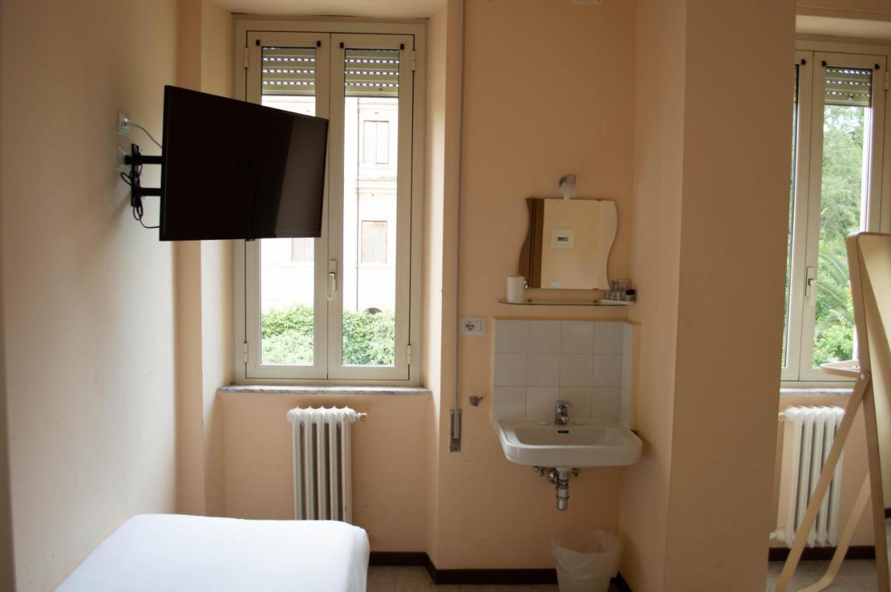 Double Room Private External Bathroom