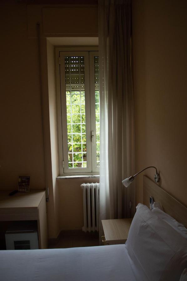 Twin Room Private Bathroom