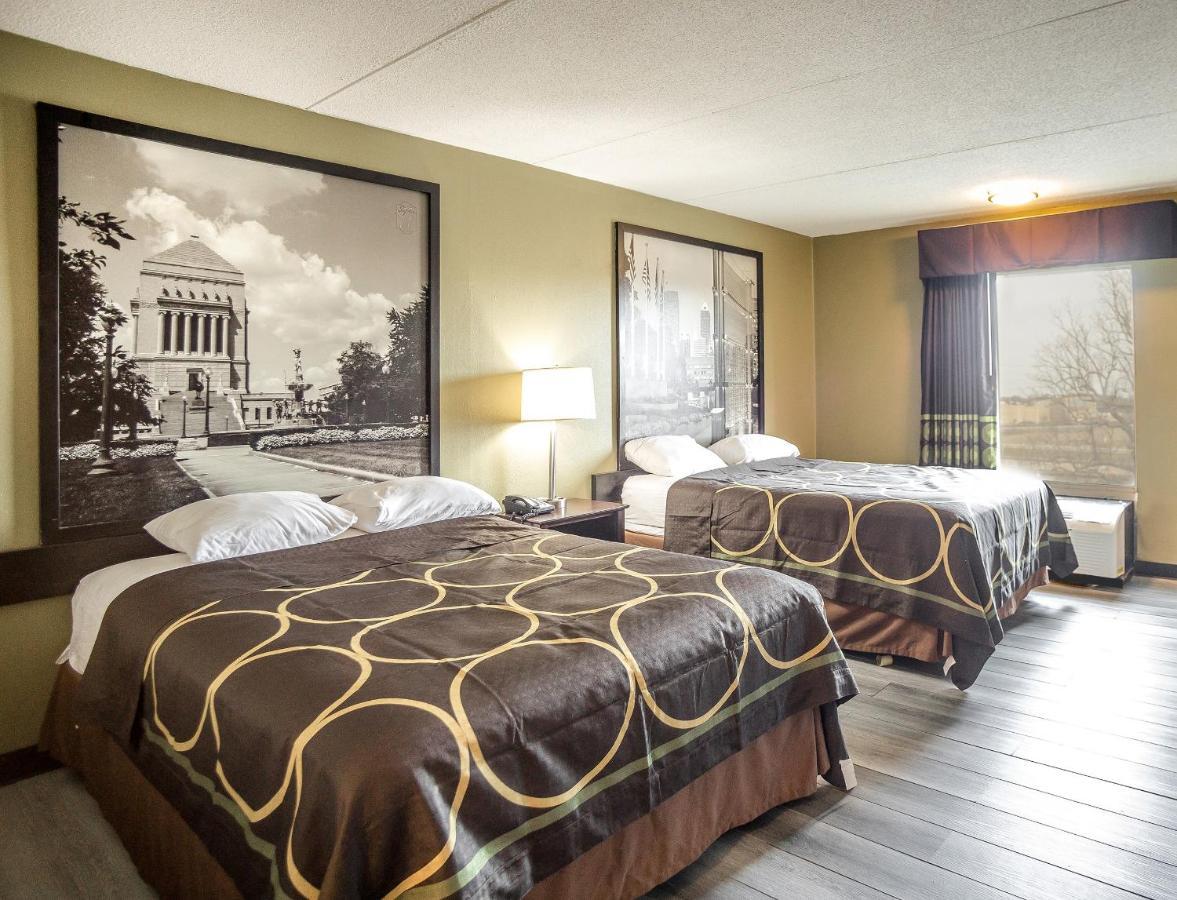 Queen Room Two Queen Beds Non-Smoking