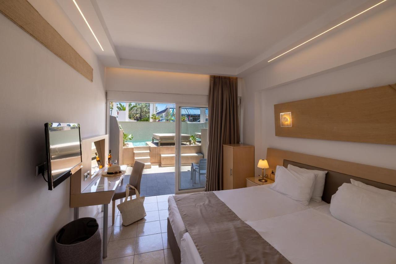 Swim up Ground Floor Room