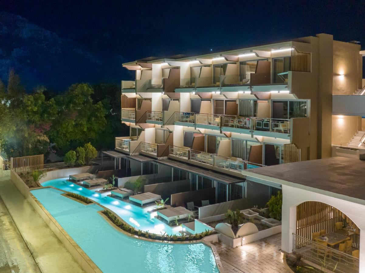 Swim up Ground Floor Room