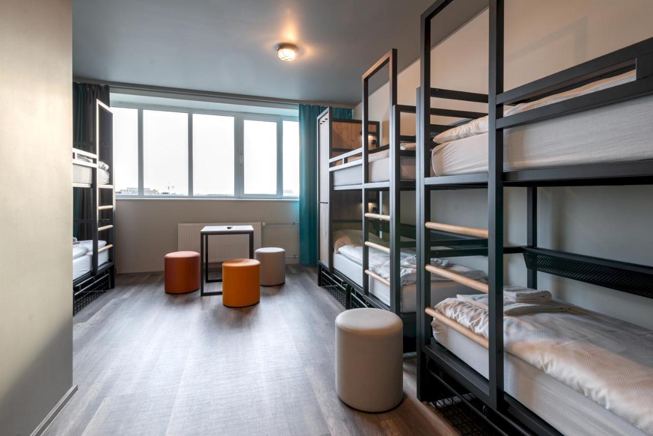 Bed 6-Bed Dormitory Room