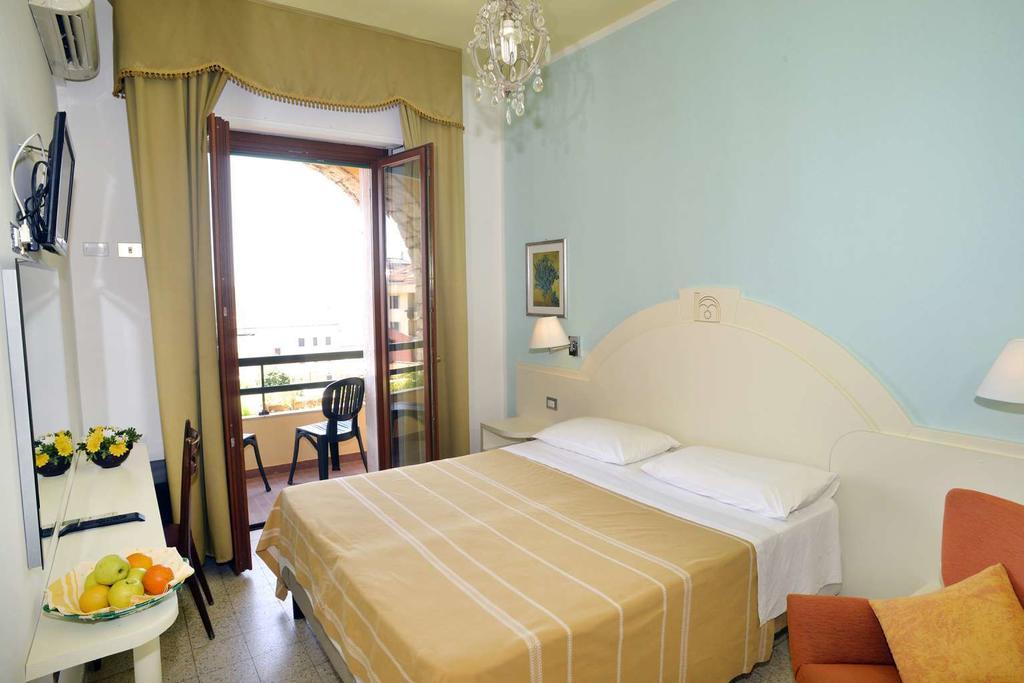 Double or Twin Room Balcony