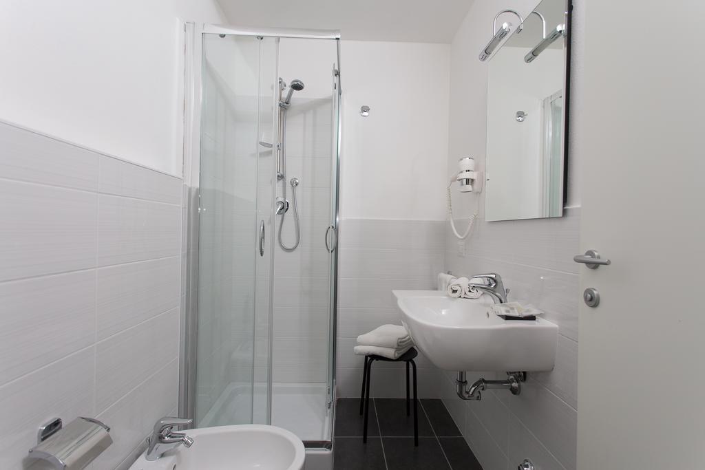 Superior Quadruple Room,1169684158:JPEG