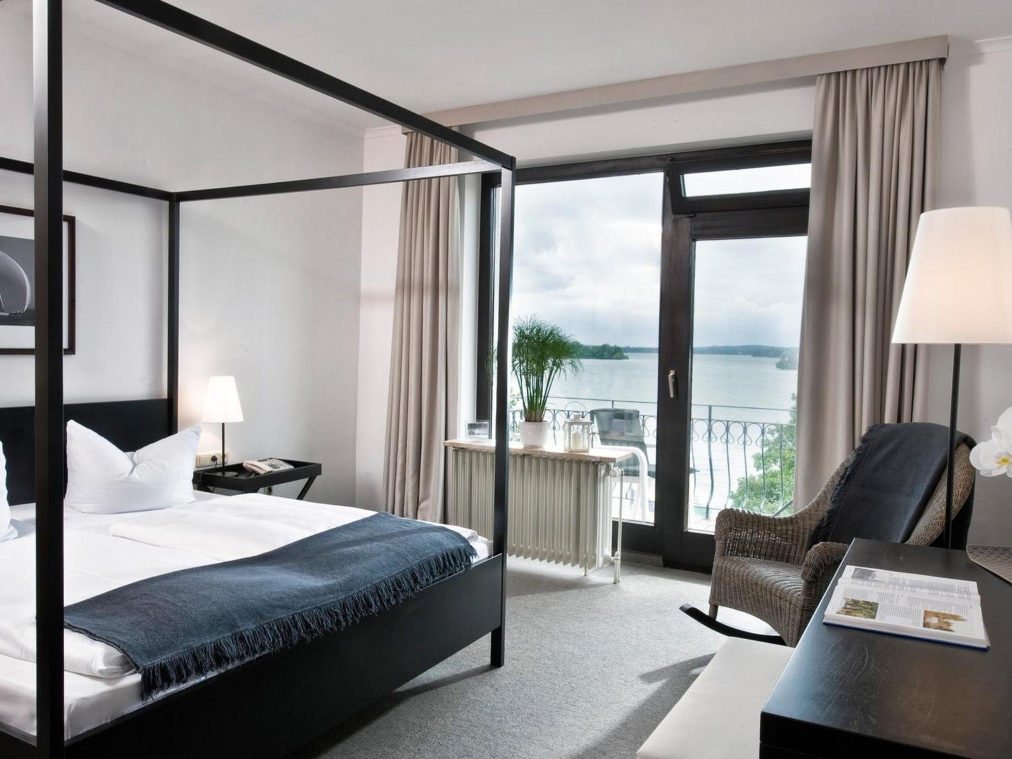 Standard Doppelzimmer - Balkon mit Seeblick